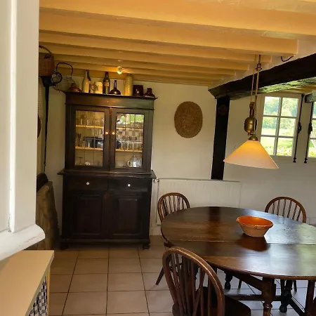 Le Paradis - Romance And Authenticity