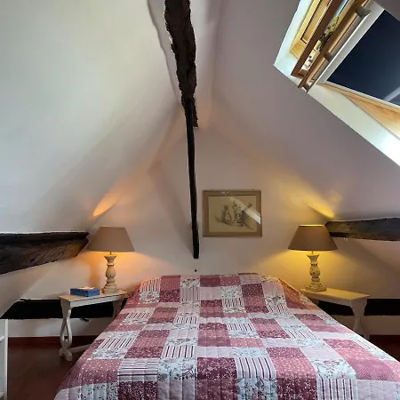 Le Paradis - Romance And Authenticity