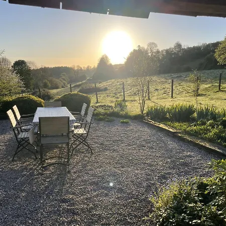 Le Paradis - Romance And Authenticity