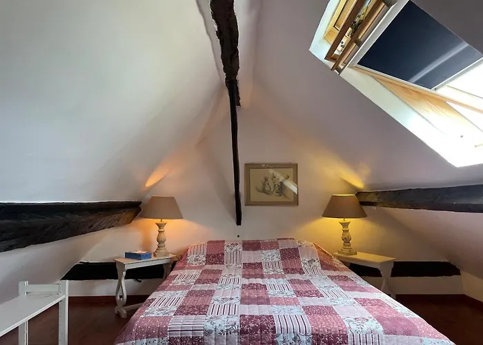 Le Paradis - Romance And Authenticity