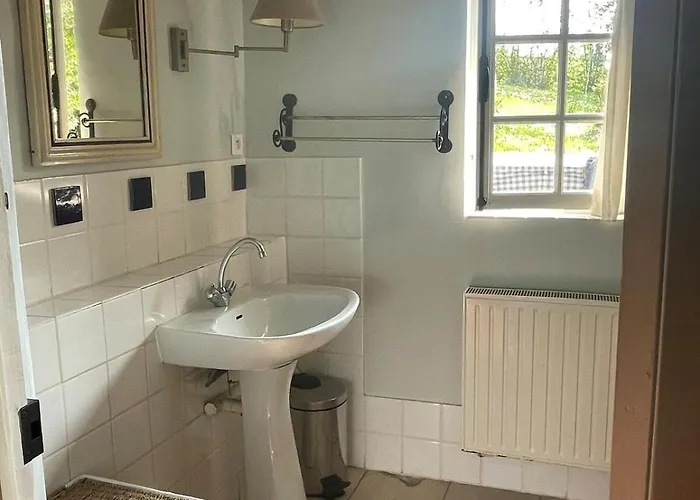 Le Paradis - Romance And Authenticity